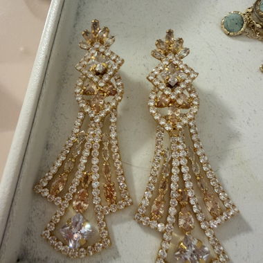 Boucles d’oreilles statement dorées