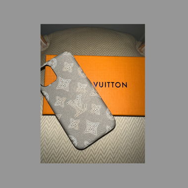 Louis Vuitton iphone 11 pro case