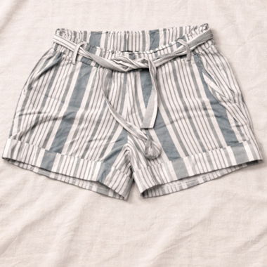 Shorts a righe