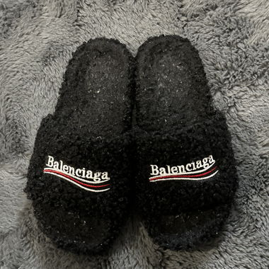 Pantofole Balenciaga in pile