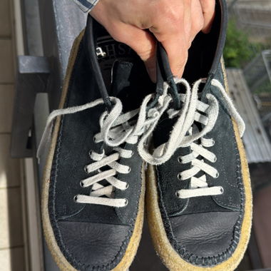 Schwarze Clarks Schnürstiefel