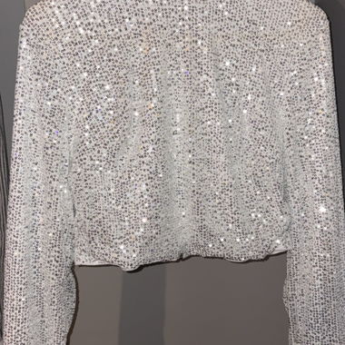 Veste courte a sequins