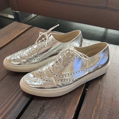 Lässige Schuhe passend zum Anzug/Jeans