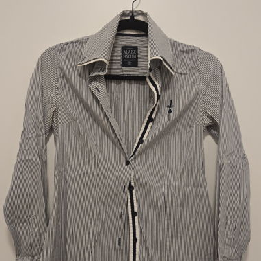 Camicia a righe bianca e blu navy