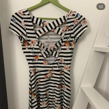 Robe rayée dos nus 