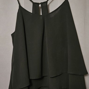 Haut en mousseline noire