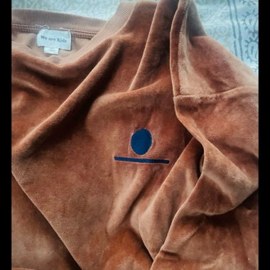 Velour sweater "We are Kids"