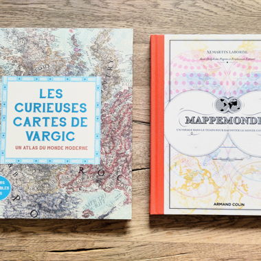Lot beaux livres cartes neufs 