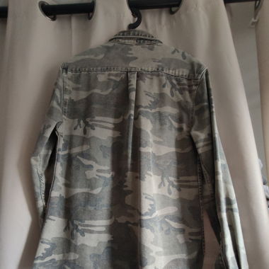 Sur chemise camouflage 