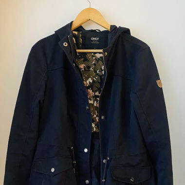 Leichte Jacke