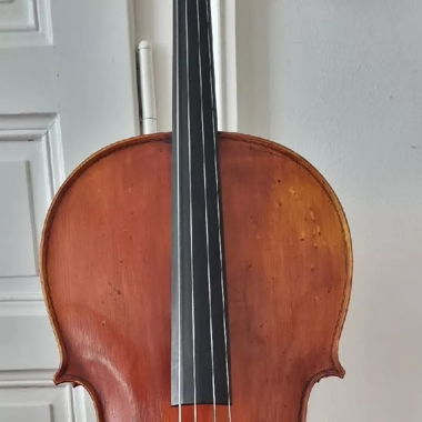Sehr schönes cello mit Zettel 