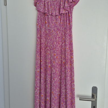 Gemustertes Kleid