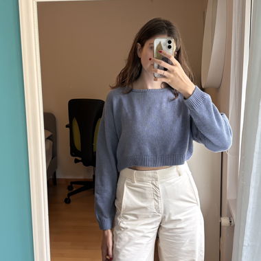 Blue cropped knit sweater