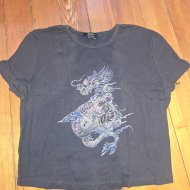Crop top dragon