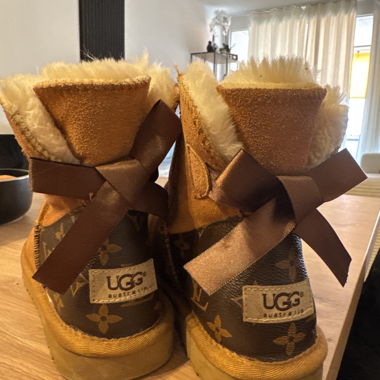 UggxLV