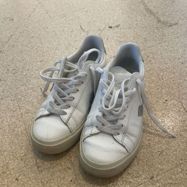 Veja Women's Shoes size: 38