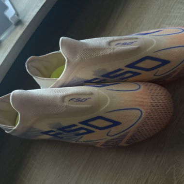 Adidas Fussballschuhe F50