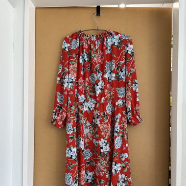 Robe rouge à fleurs H&M, 40