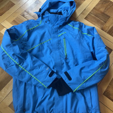 Blaue Skijacke
