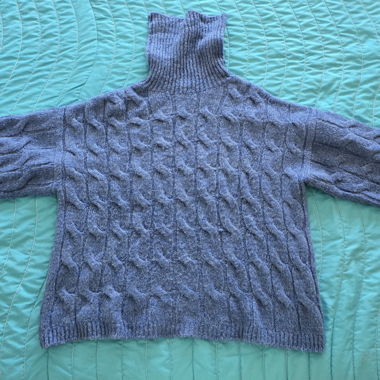 Blauer Pullover