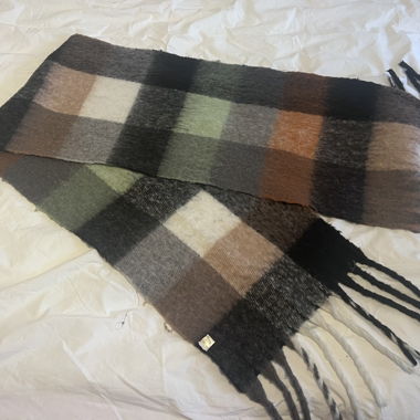 Checkered giant scarf 
