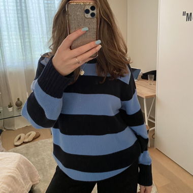 Brandy Melville sweater 