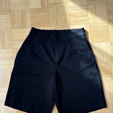 Kurze Anzugshose
