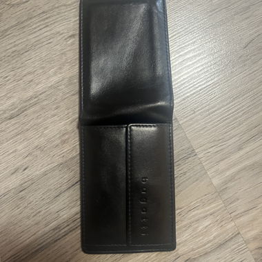 Portafoglio nero in pelle