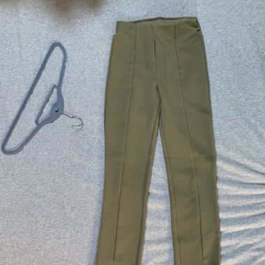 Green leggings 
