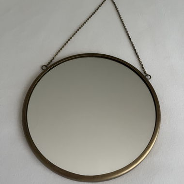 Wall mirror for hanging