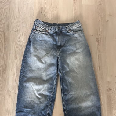 Weekday Jeans Rail