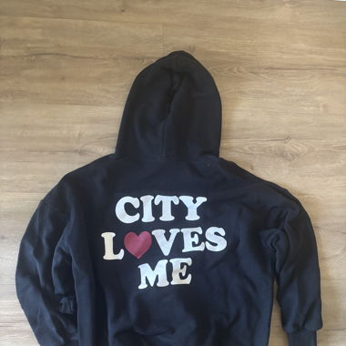 city loves me hoodie