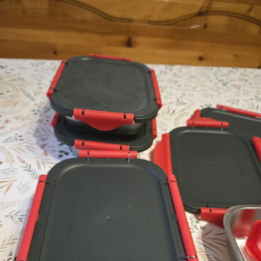 A vendre Hight Box et sous plats