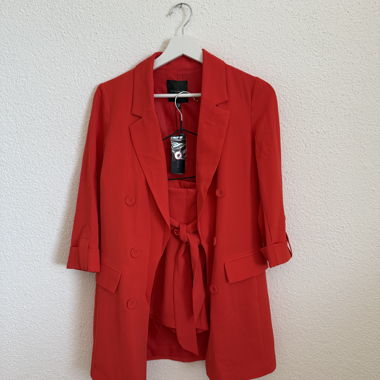 Ensemble blazer et short rouge DYNAMITE