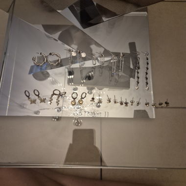 Set di orecchini colore oro e argento