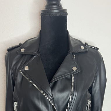 Review Jacke