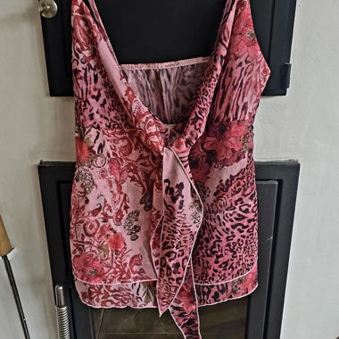 Top rosa con stampa e fascia da annodare y2k vintage