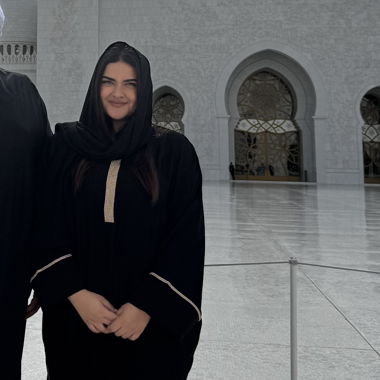 schwarzes Abaya