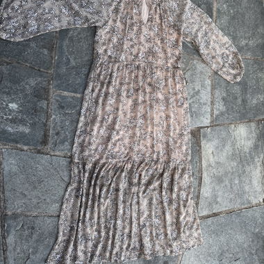Abito floreale beige