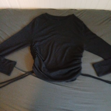 Longsleeve nero con lacci