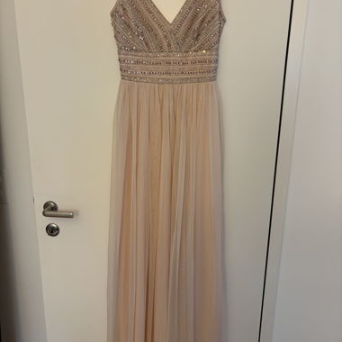 Abito da sera lungo con paillettes
