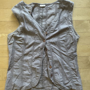 vesten top mit knöpfen