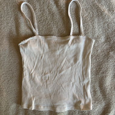 Set of 7 simple tops 
