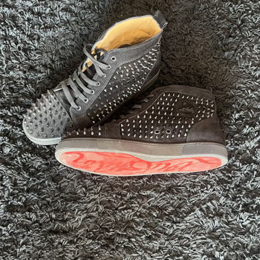 Spikes Louboutin