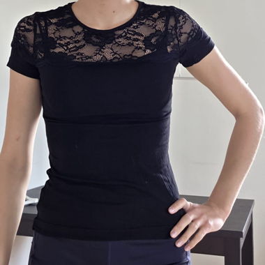 T-shirt Nero in Pizzo