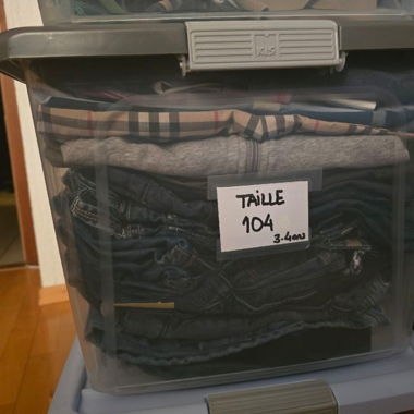 Children's clothing lot size 104