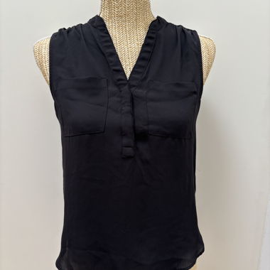 Blusa nera senza maniche