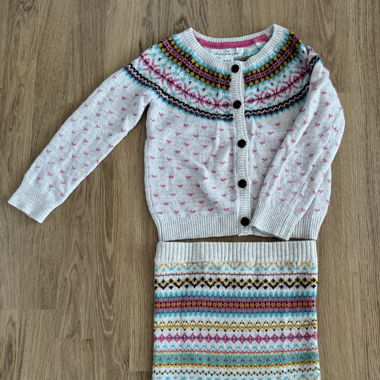 Strickjacke mit Rock Mädchen, Grösse 110/116