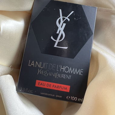 Yves Saint Laurent – La Nuit de L’Homme