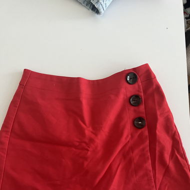 Red Stradivarius skort
